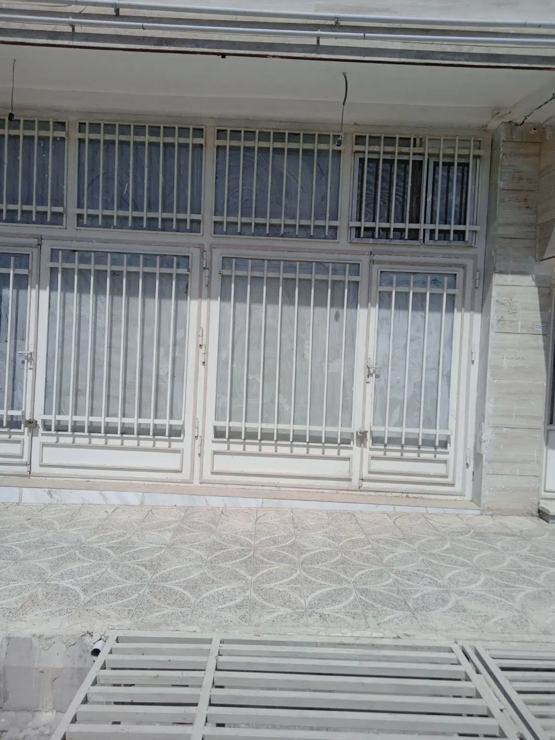 مغازه انباری
