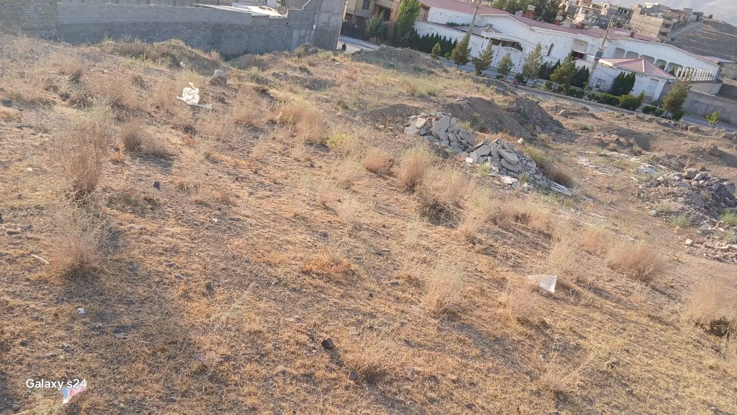 زمین ۶۰۰متری خیابان کامیون داران