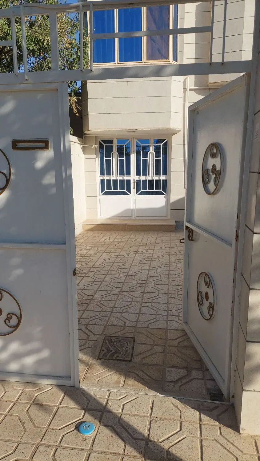 خانه ویلایی ۲۰۰ متر بنا دوبلکس سند ششدانگ شاهنامه