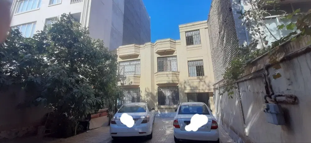 خانه ۳۰۰ متر ویلایی ۴ واحدی