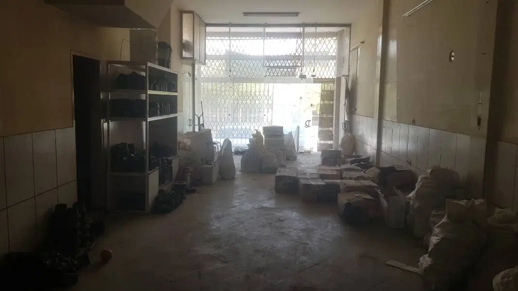 با سلام دو باب مغازه ۸۰متری تجاری دراول شهرک قدس