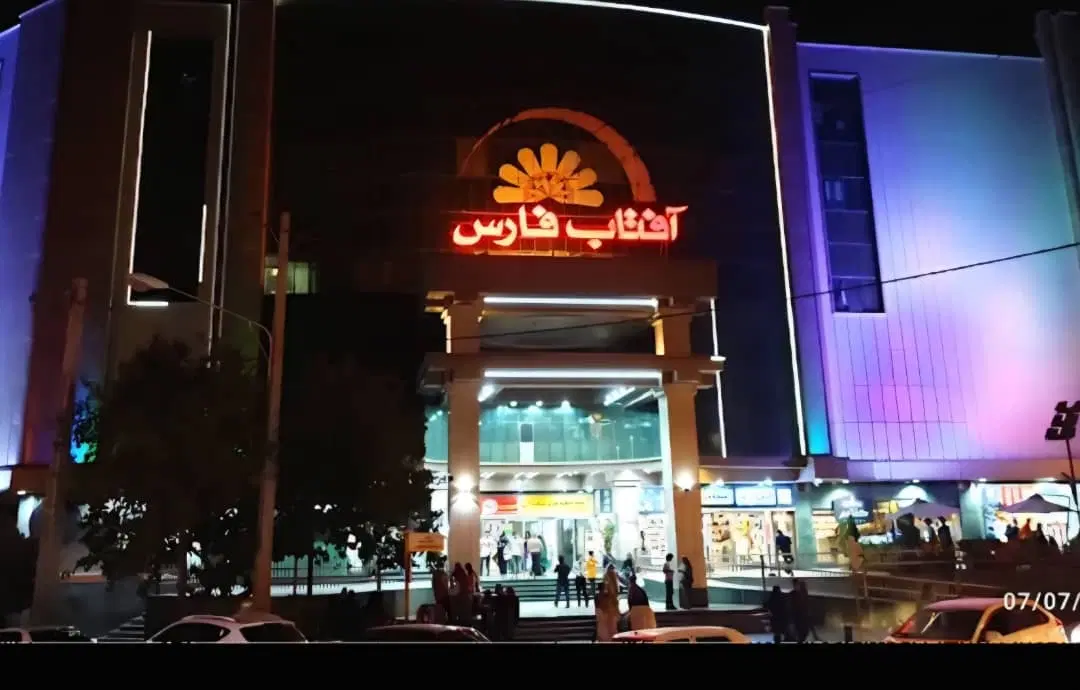 فروش یک باب مغازه به متراژ۱۵_۵ و۷ متر انباری