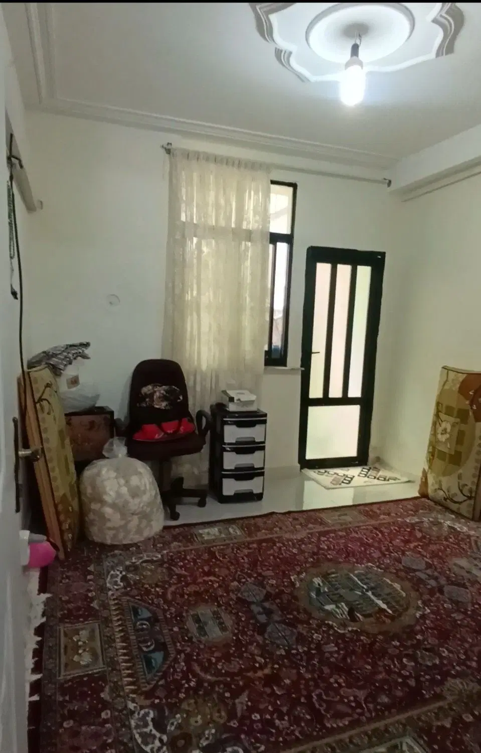 واحد 70متری فاقد پارکینگ قیمت 2700