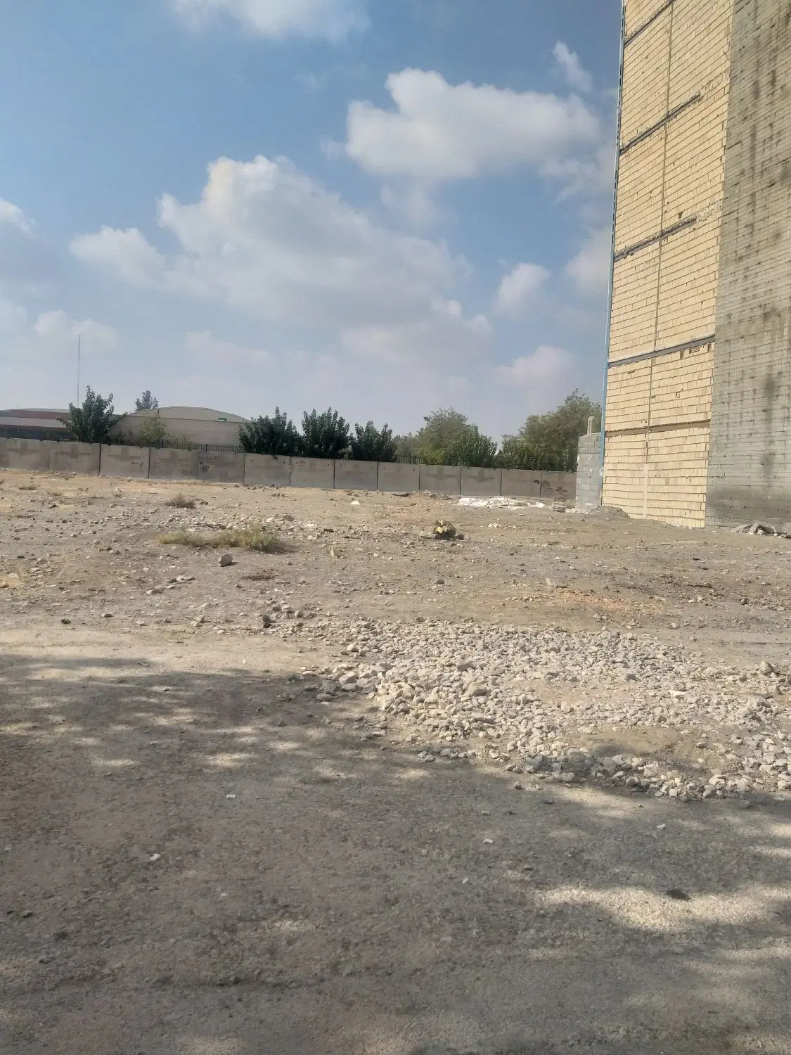 زمین سند تک برگ  حاشیه ۵۰ متری