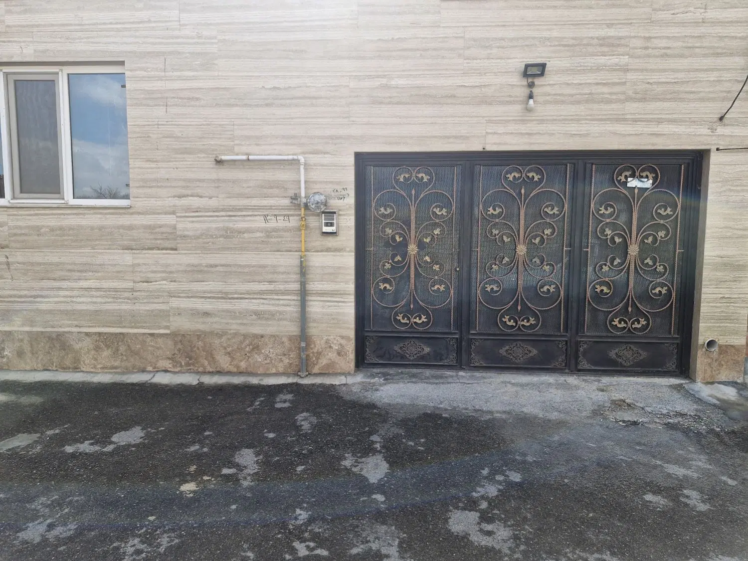 فروش خانه ویلایی بازسازی‌شده در گلپایگان