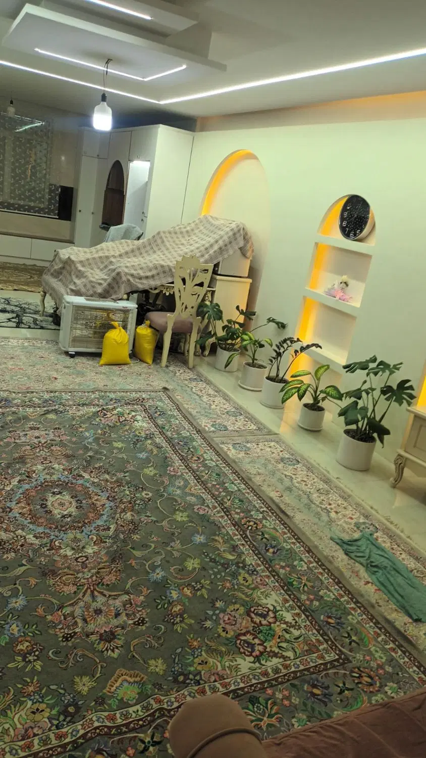 آپارتمان شیک و تمیز