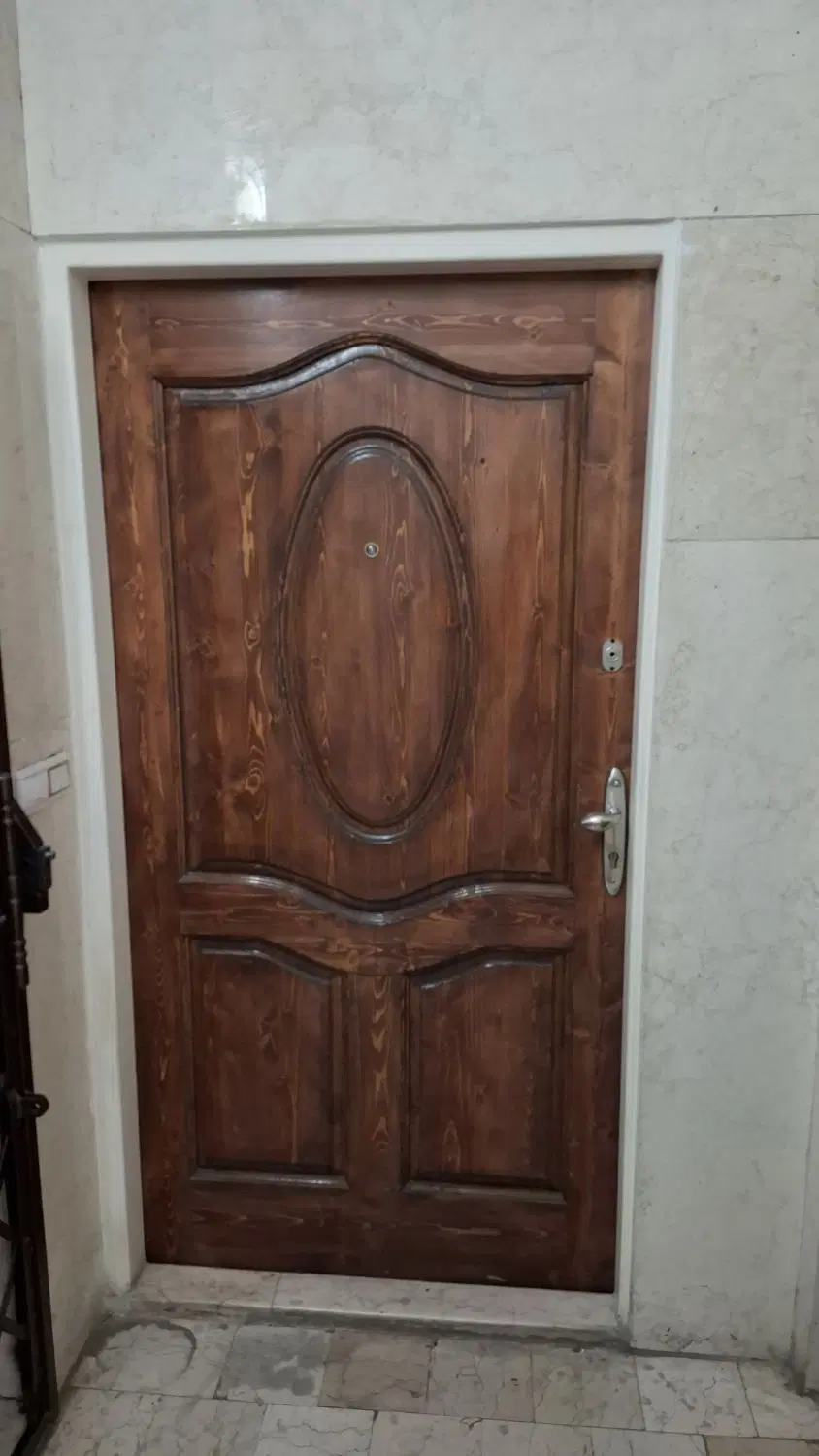 65متر_اداری_تابلوخور_پارکینگ_برخیابان اصلی