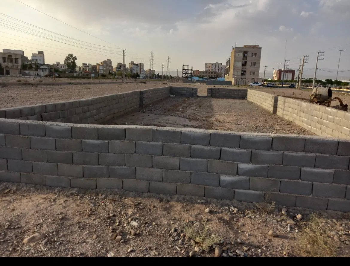 زمین مسکونی ۱۳۵ و ۲۶۰ متری  سند دار