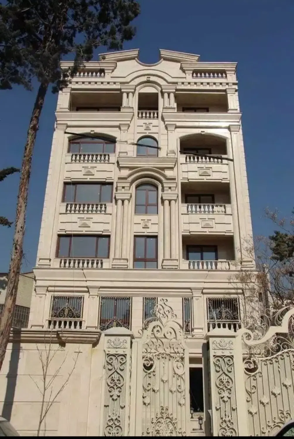 سرمایه گذاری درپروژه مدرن ۲۸۰و۳۰۰متری تحویل ۱۸ماهه