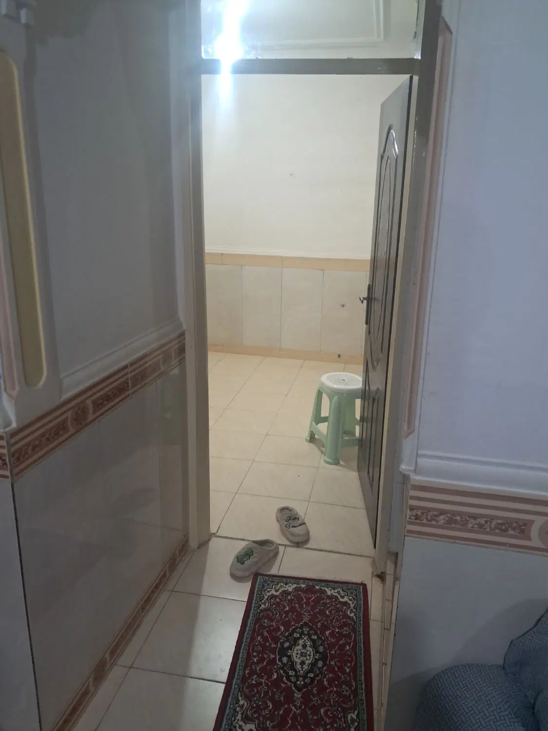 ۱۰۵مترباآسانسورمربع شکل