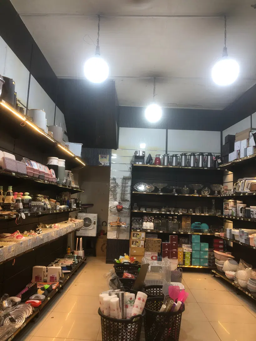 مغازه خیابان حضرتی سردزک