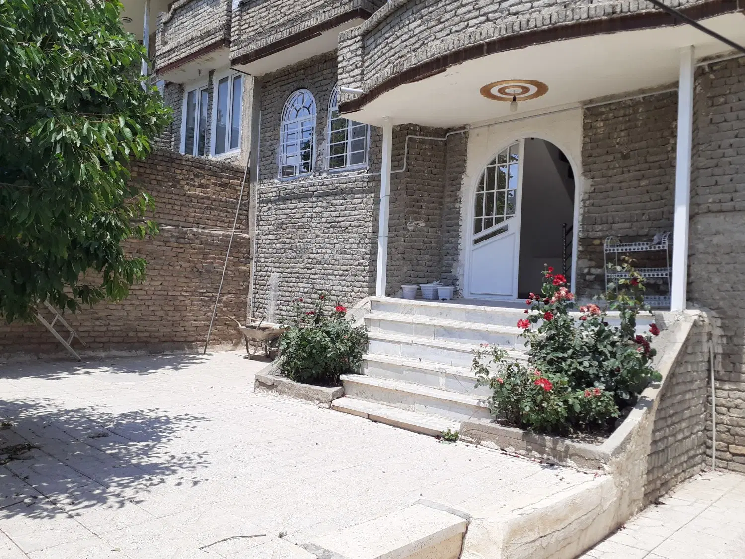 خانه ویلاشهر 220متر