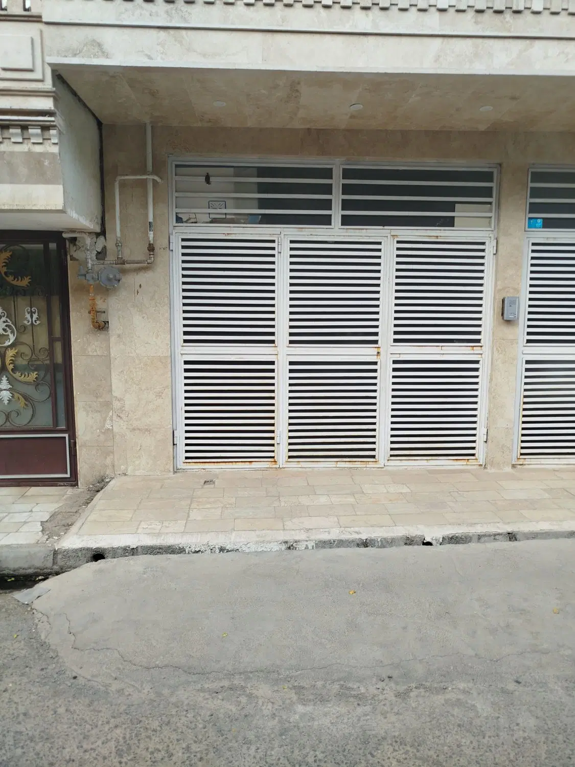 خانه اجاره ای همکف نوساز تمیز