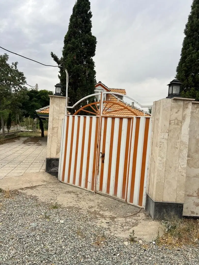 باغ . ویلا