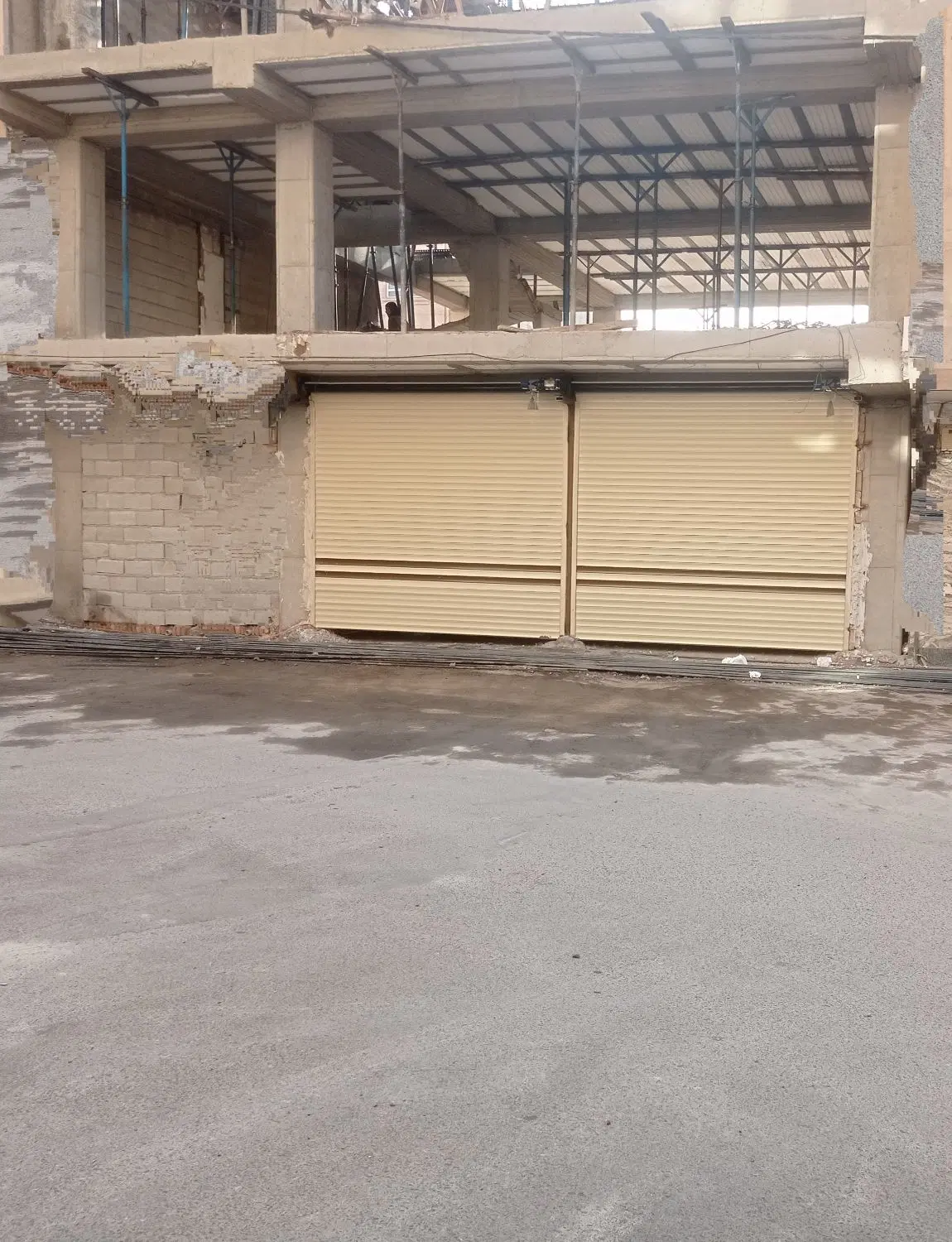 پیش فروش مغازه کارگاهی۴۰ متر ۳۰متر عباسی  کوی شهدا