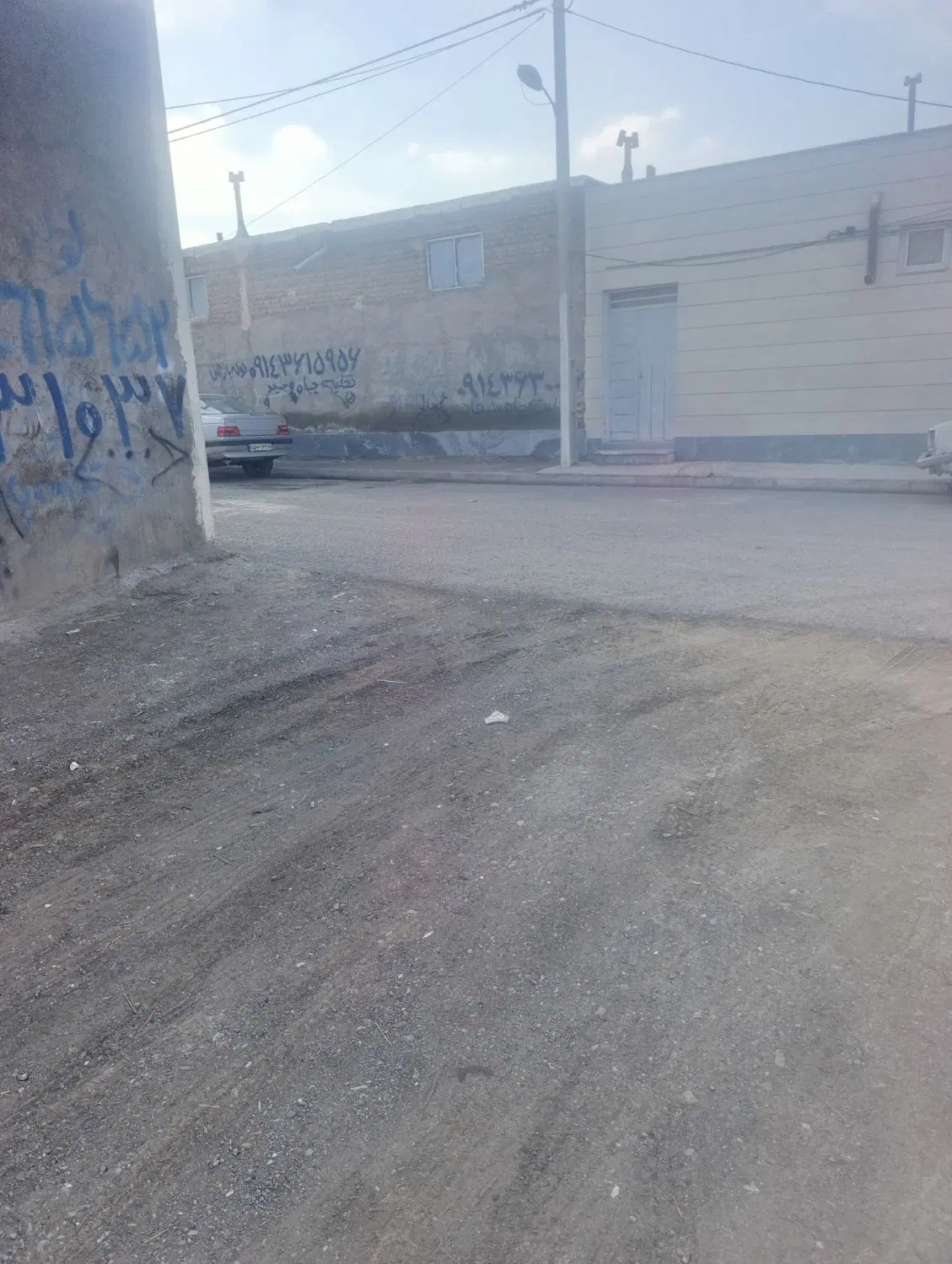 زمین داخل محدوده و دارای وام در عزت اباد