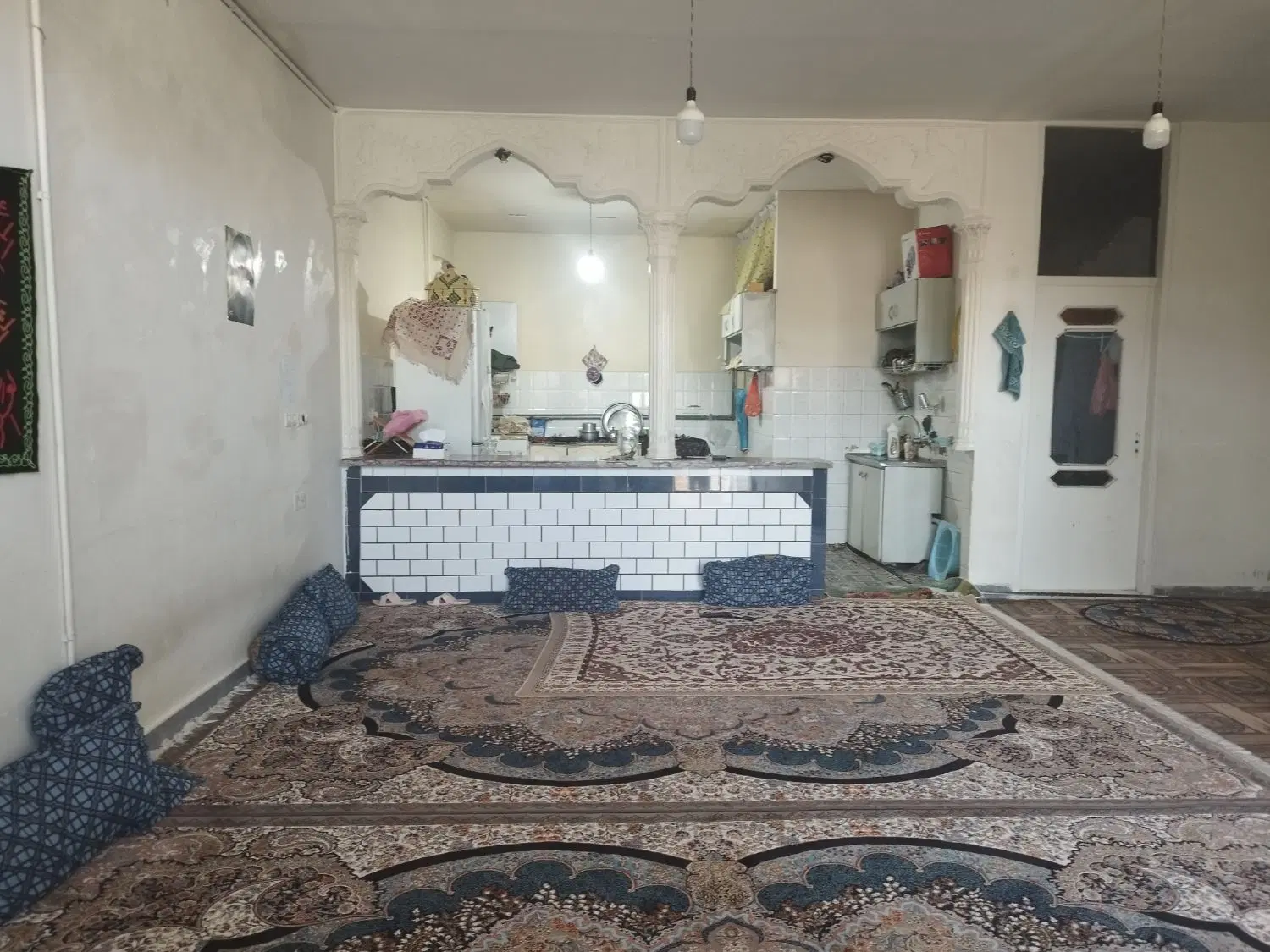 نیکان ها،همکف،۱۳۶ متر،
