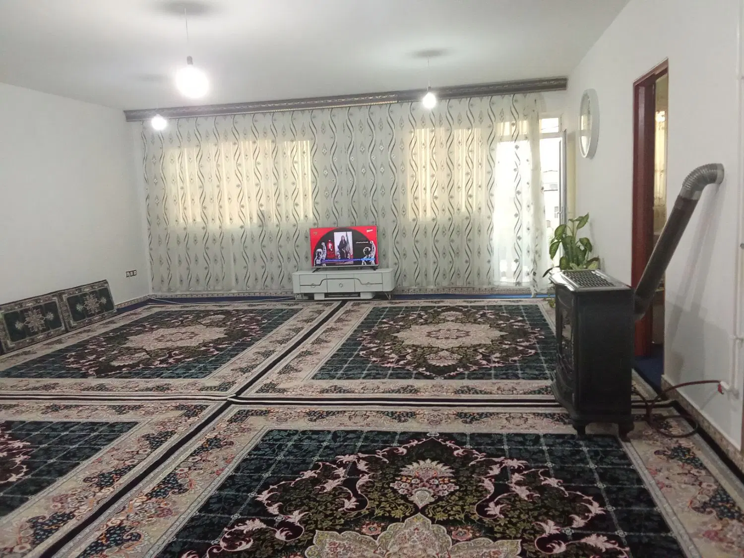 خونه سه طبقه 140متر زیربنا