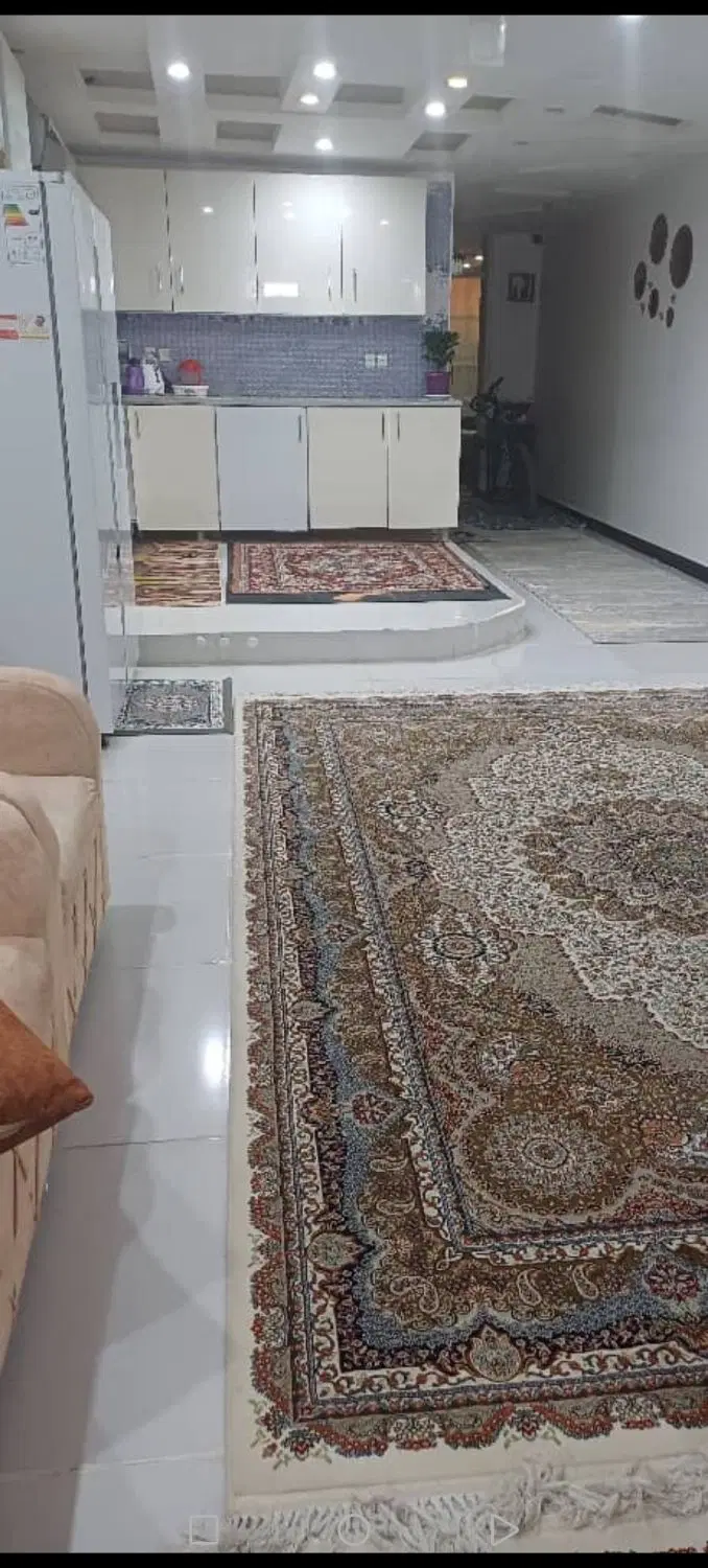 مجتمع سه واحدی واحد بالا جلو