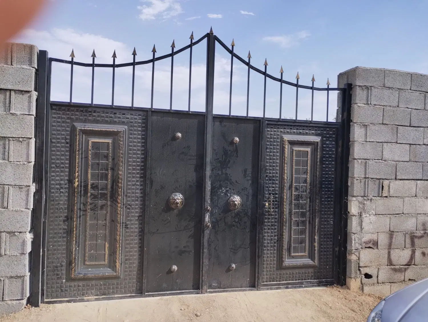 باغ ۵۰۰ متری قلعه سفید
