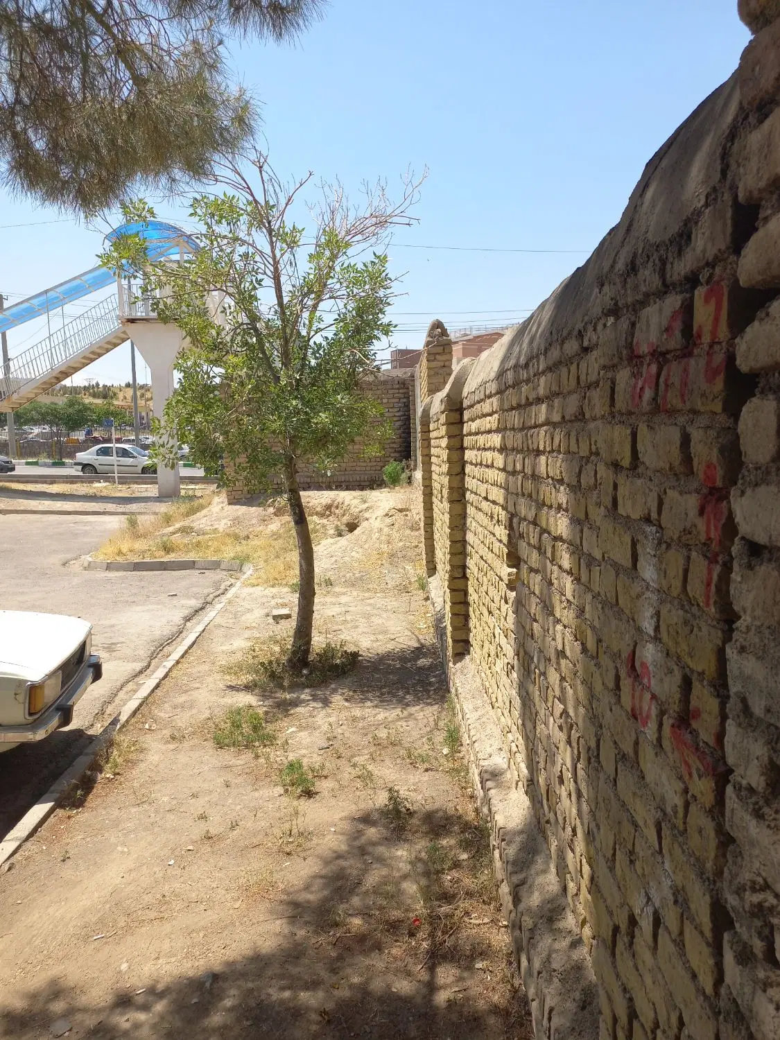 زمین دارای پروانه ساخت ۴طبقه