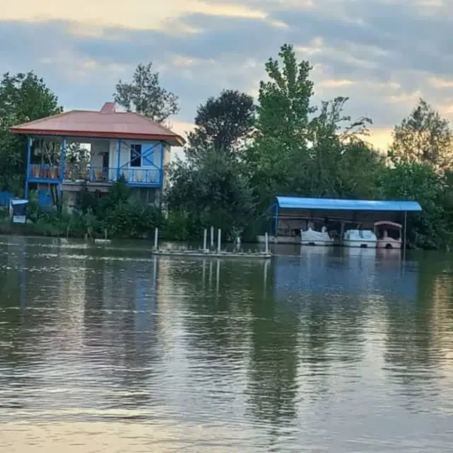 استخر پرورش ماهیان گرمابی