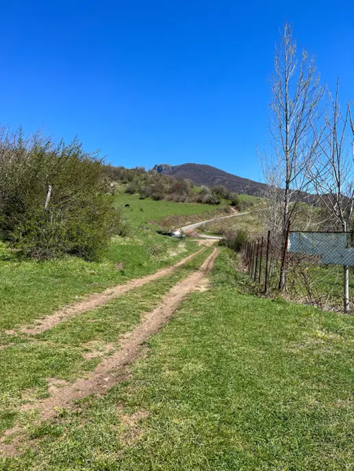 زمینی در گردنه حیران۵۰۰متر بفروش میرسدبا ویوعالی