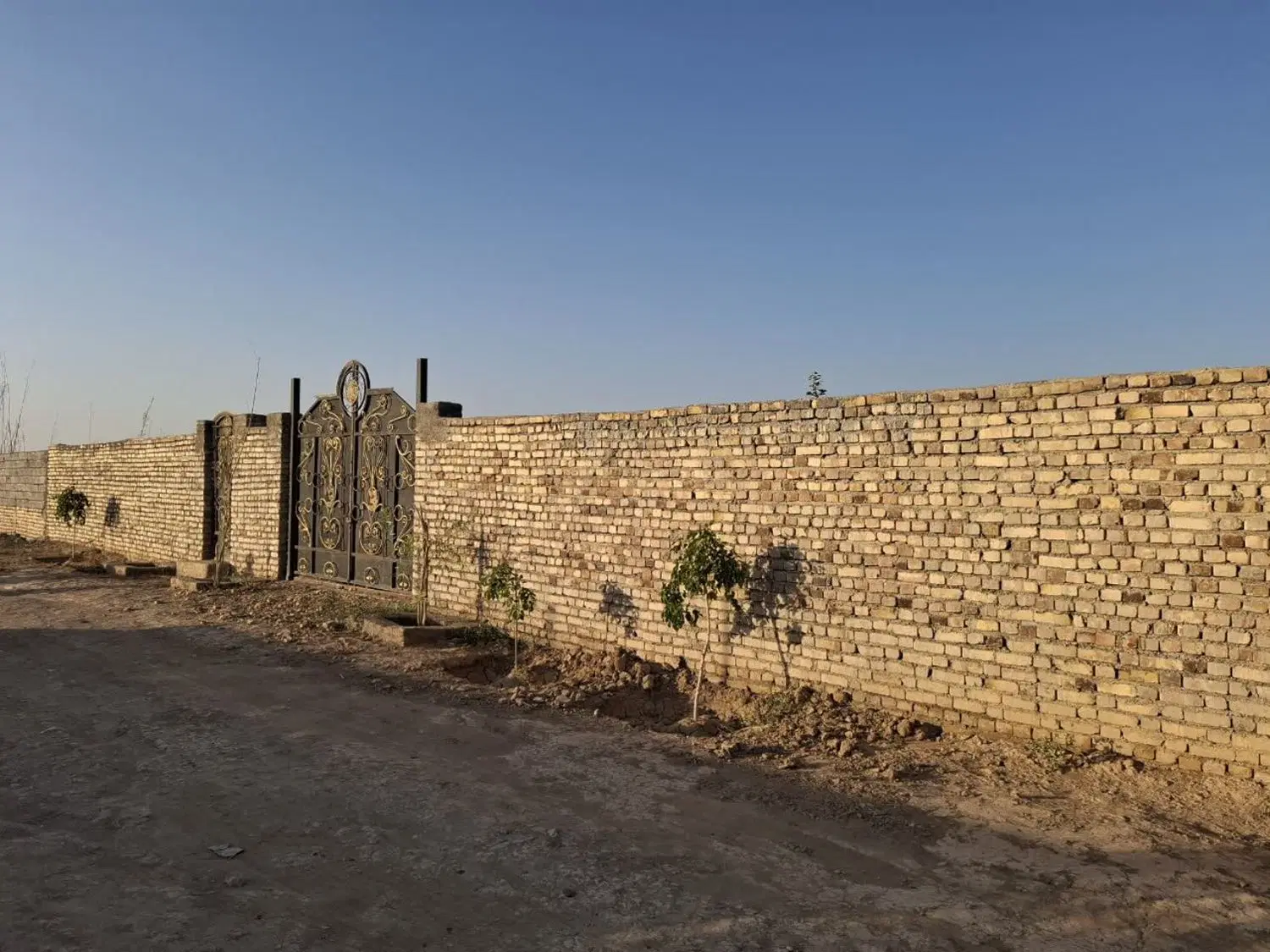 باغ محمدیه ۴ دیواری ۱۲۰۰ متر