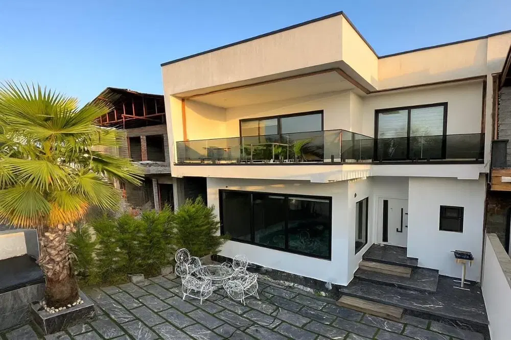 ویلای استخردار دوبلکس نما مدرن