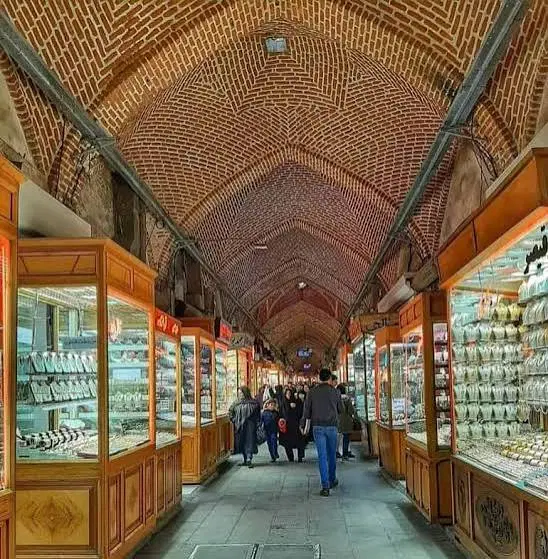 اجاره مغازه  بازار سرپوشیده پشت بازار امیر