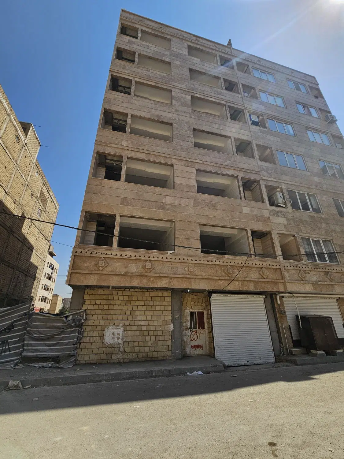 130متر آپارتمان دوخواب با پارکینگ اختصاصی