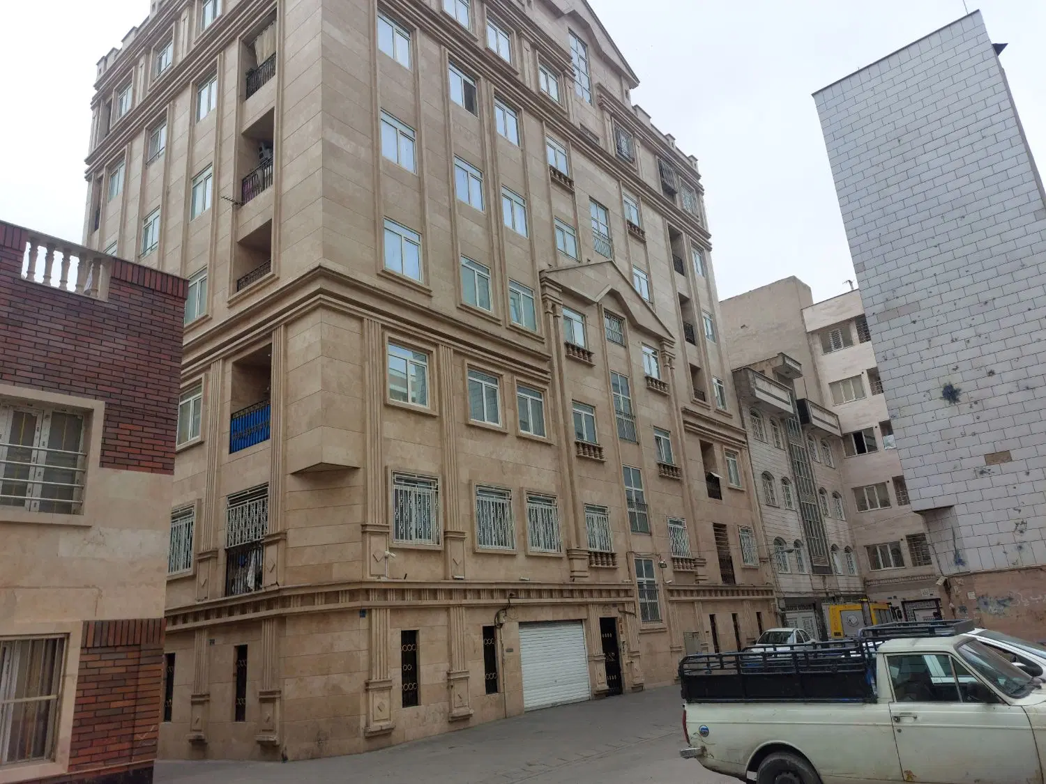 آپارتمان ۸۳ متری(خانی آباد_تختی)