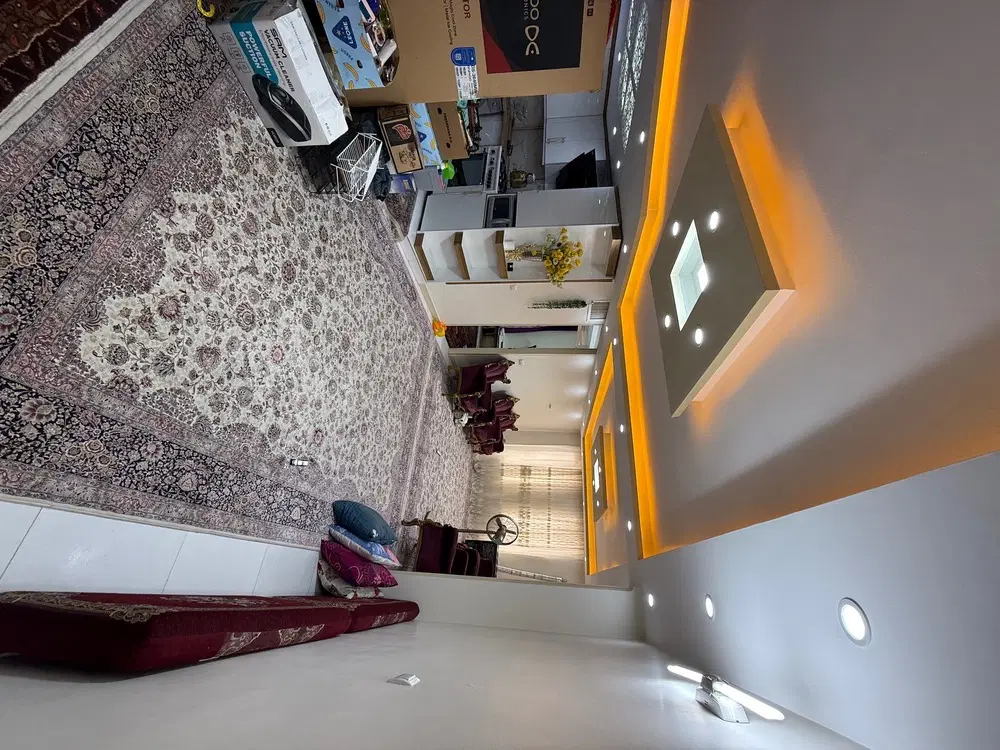 ۸۳مترسندتکبرگ  شماللی روبه نماطبقه ۳