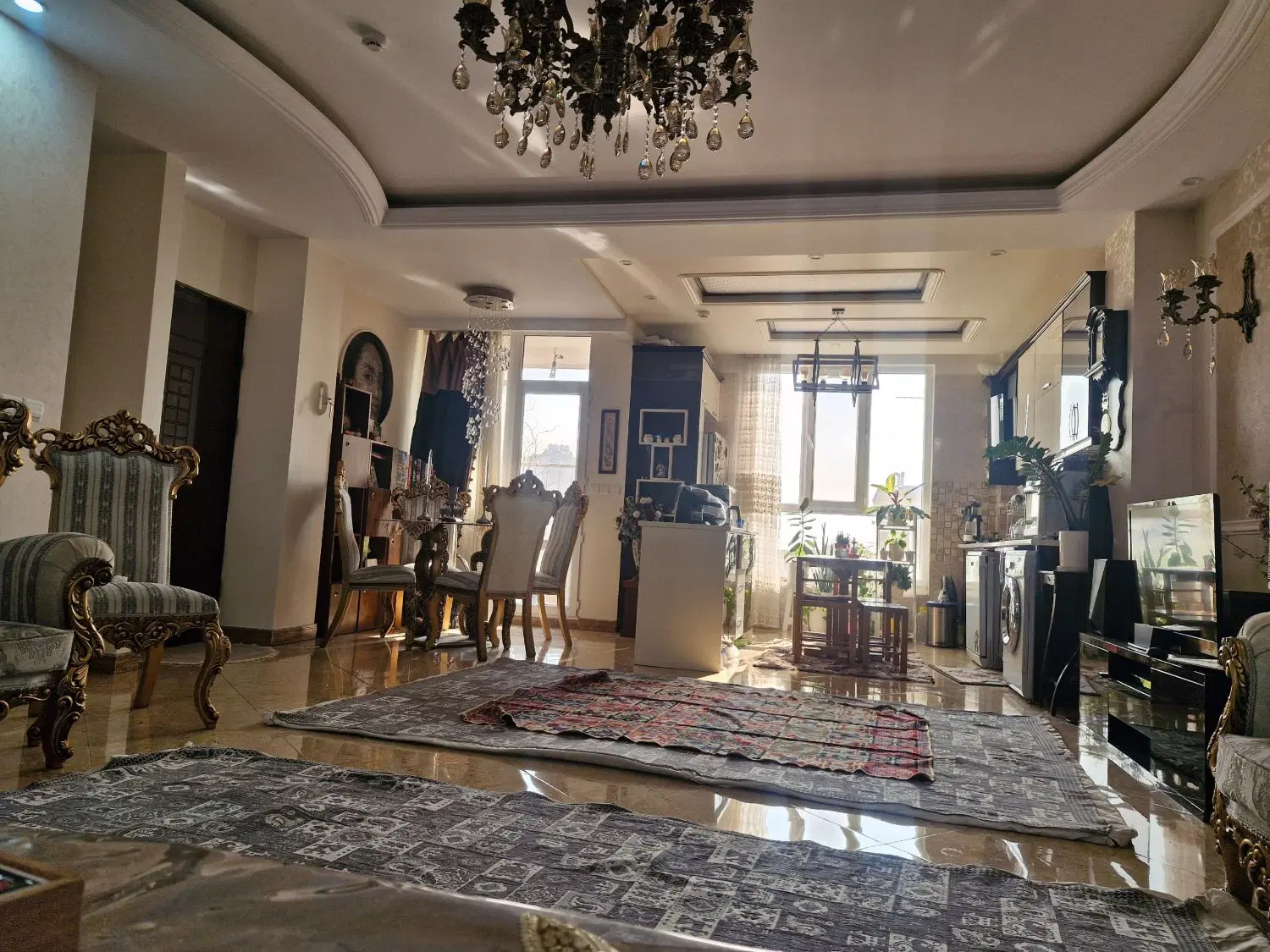آپارتمان ۷۸ متر ۲ خواب نورگیر با پارکینگ طبقه دوم