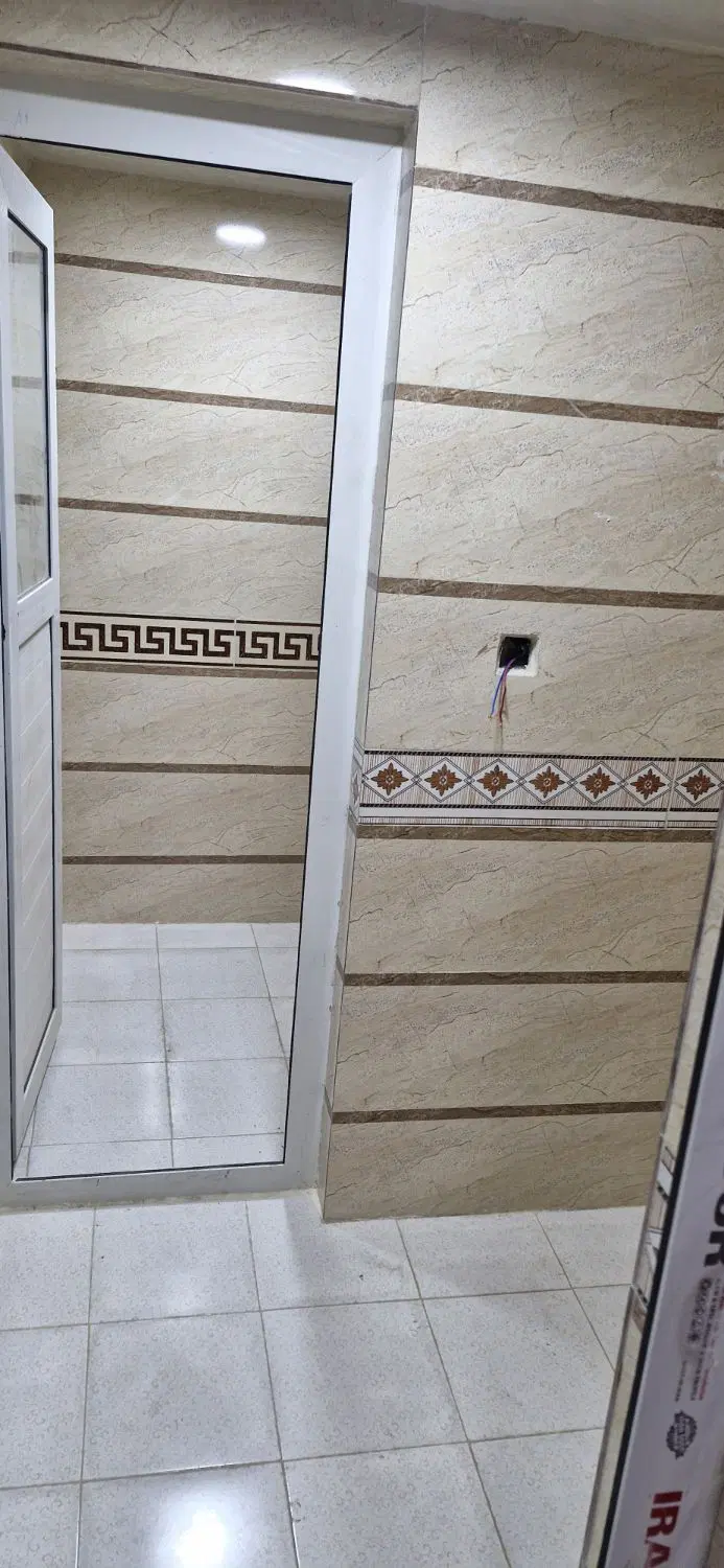 اجاره طبقه پایین جلوی شصت متری