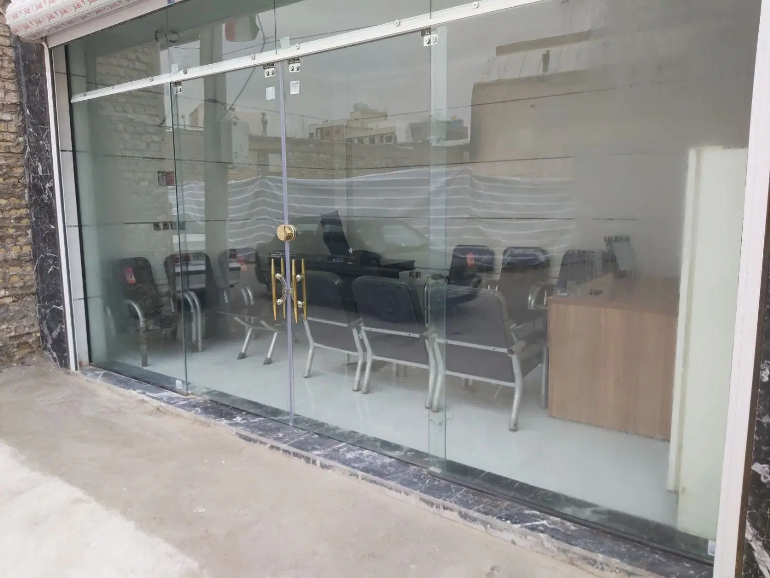 فروش تجاری ۲۴ متری