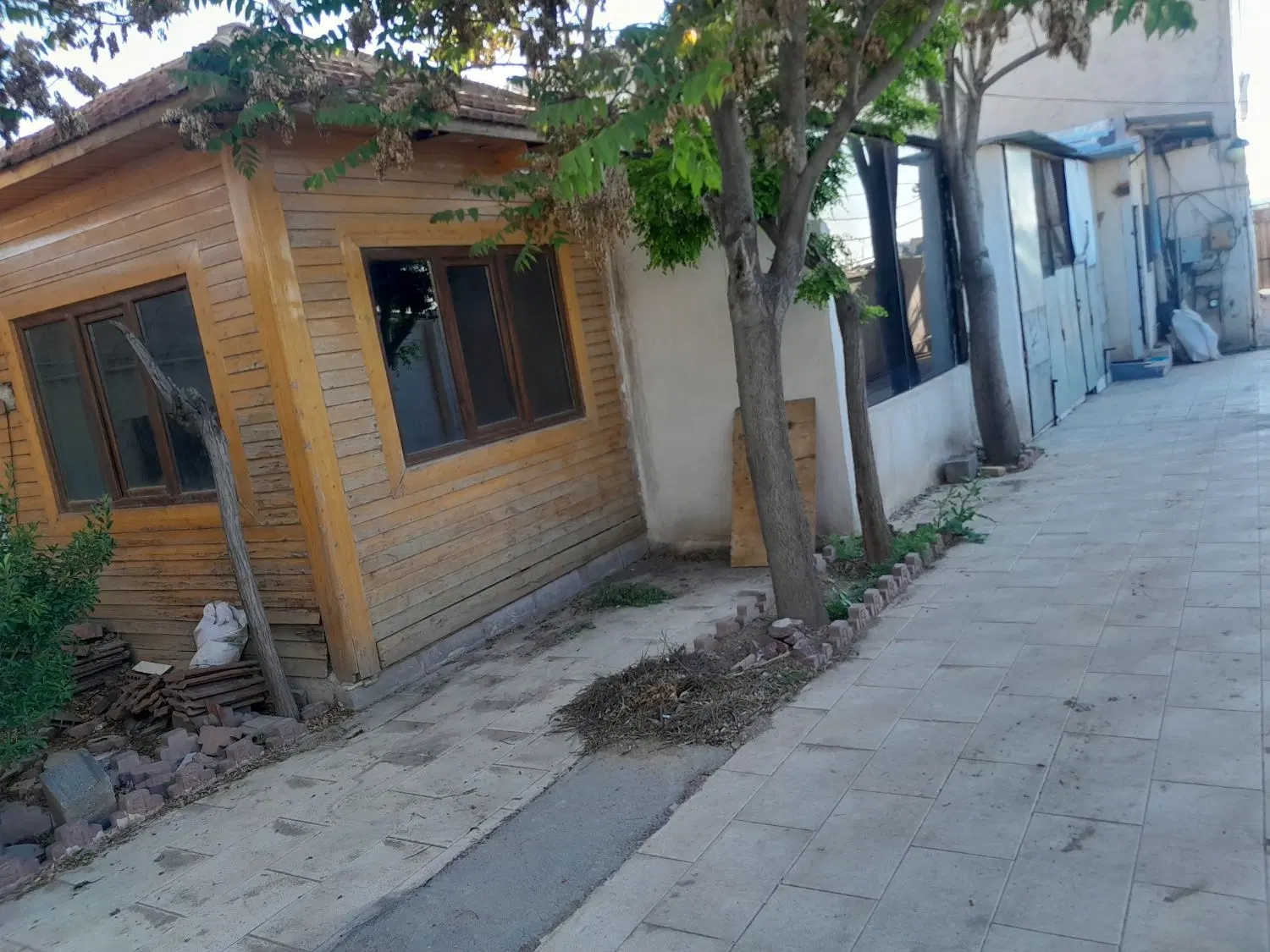 اجاره کارگاه ۹۰ متری