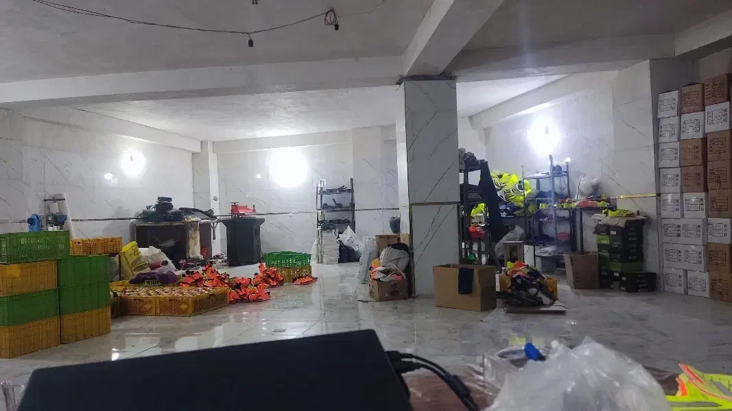 زیرزمین 180متر