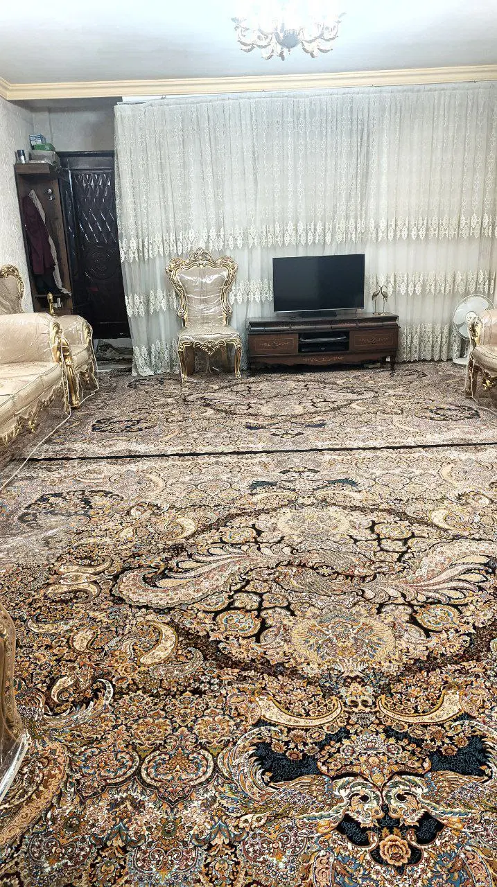 آپارتمان طبقه اول