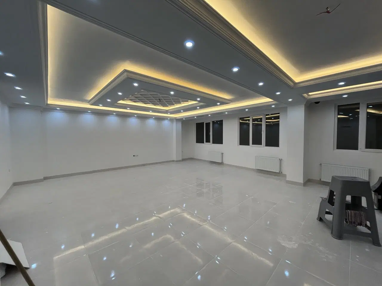 خانه ۱۸۰ متری راه جدا ۳ خواب در صدرا