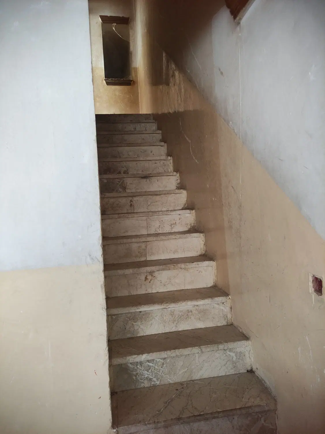 160 متر زیر بنا