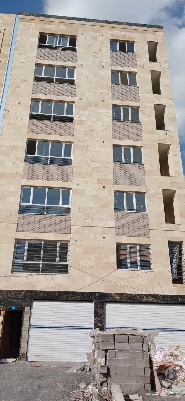 شهرک مدنی ۸۵ متری پارکینگ بدون مزاحم