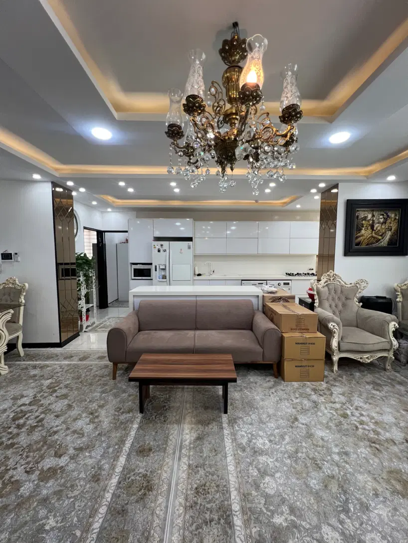 آپارتمان 102 متری دو خواب خیابان سعدی