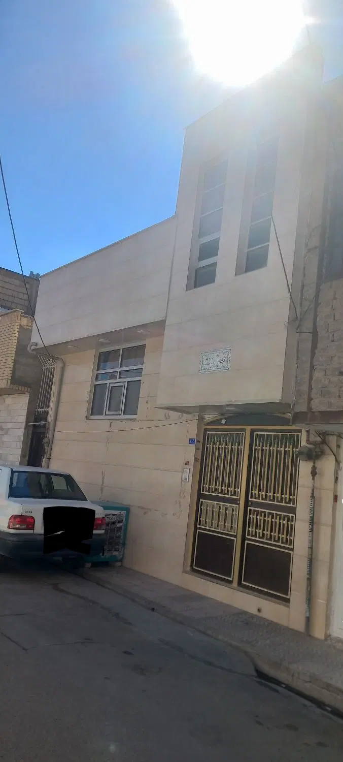 خانه ۱۴۰ متری دو طبقه سند تکبرگ