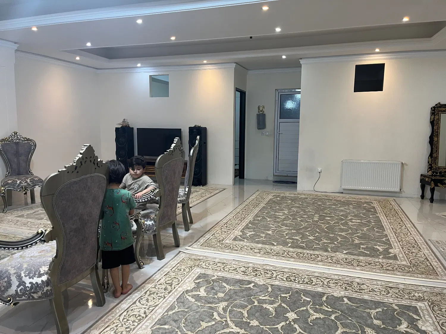 واحد مسکونی ۱۳۷ نوساز