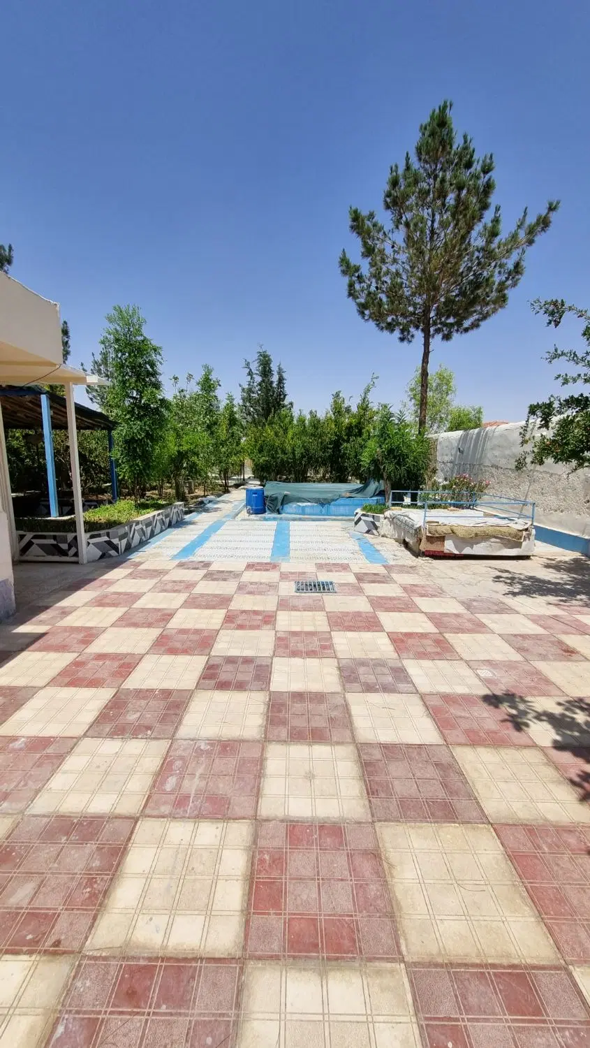 ویلا ۷۰۰متری مجوز دار آب و برق شخصی