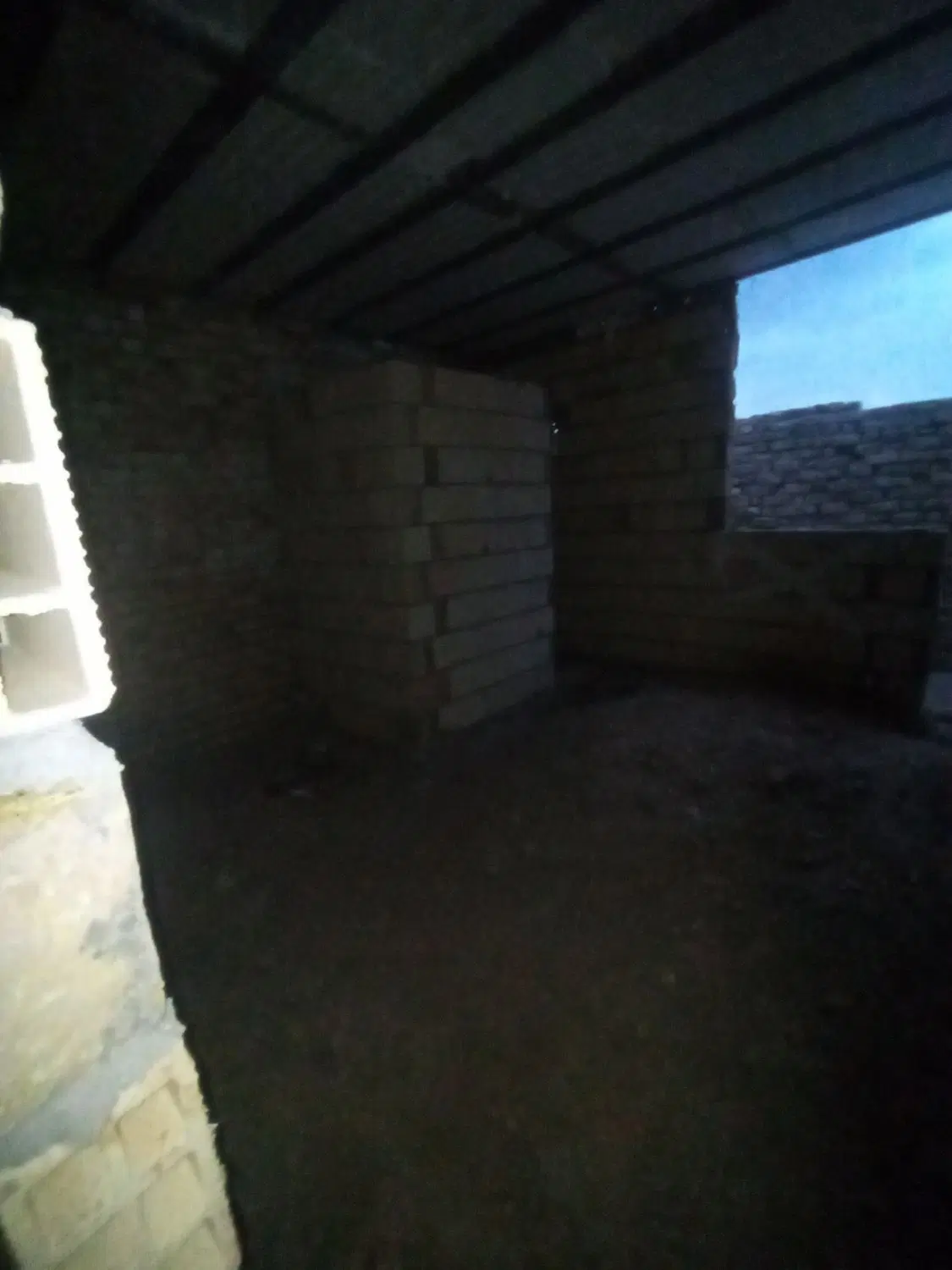 خانه نیمه ساخت 95متری