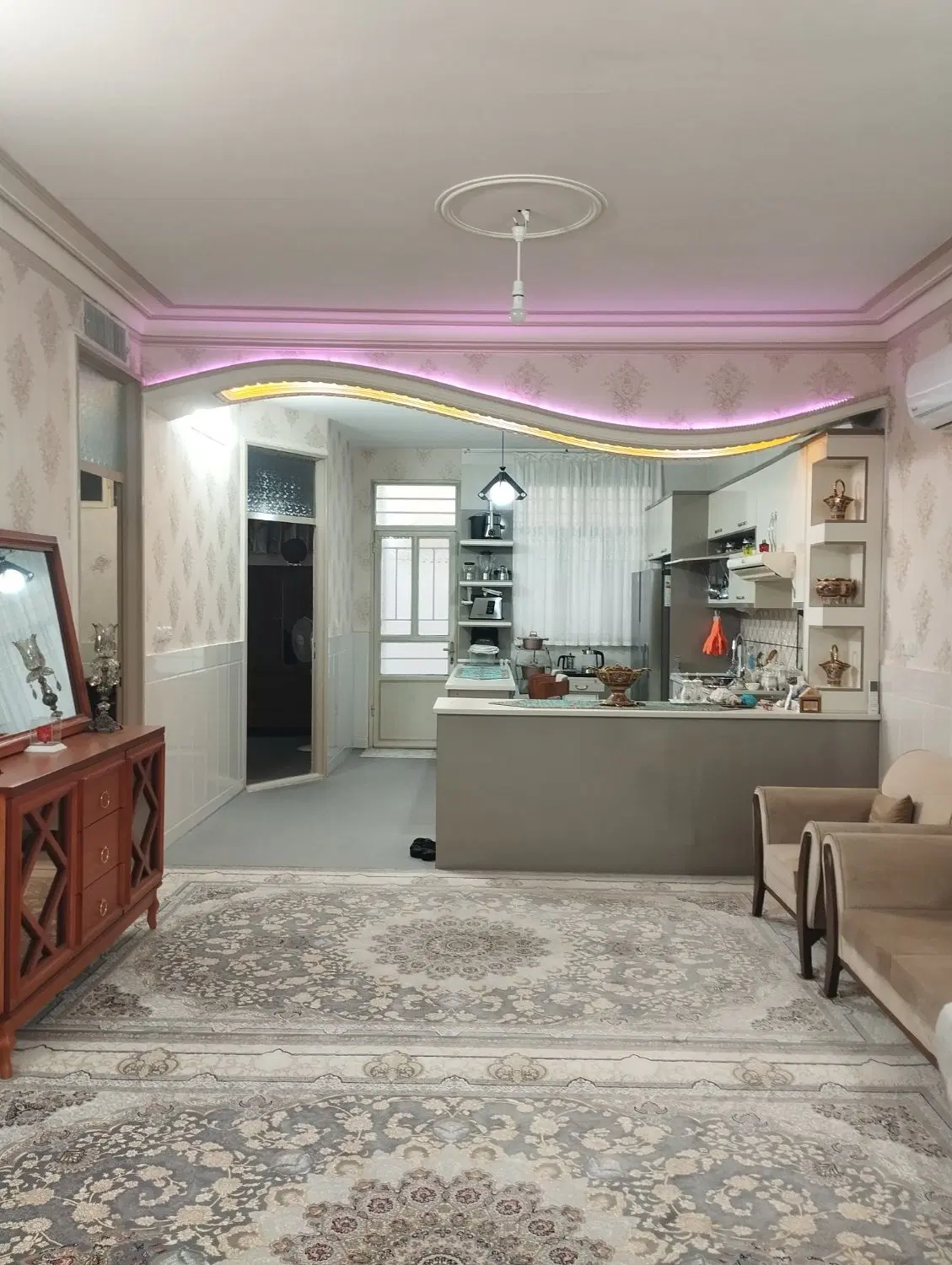 یک باب منزل فروشی