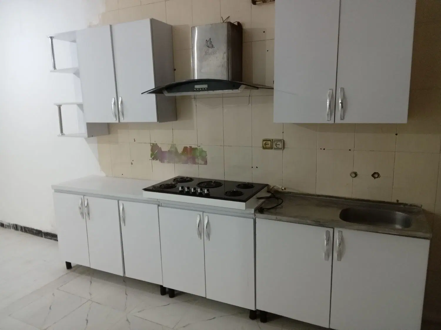 آپارتمان همکف بازسازی شده تمیز