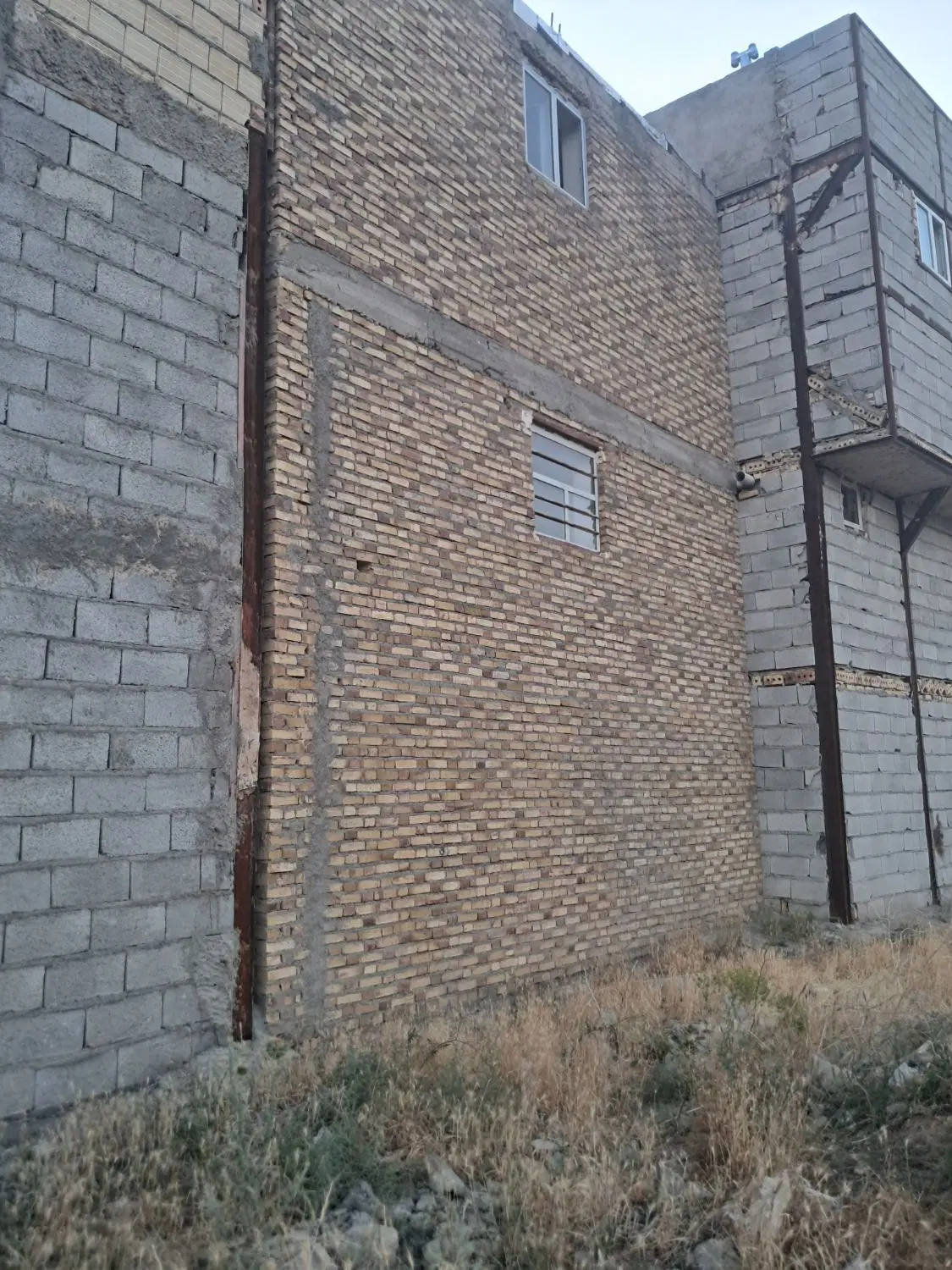 تجاری و مسکونی